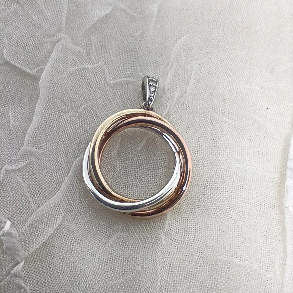 10K Tri Color Gold 4 Diamonds Trinity Style Circle Pendant - Picture 3 of 12